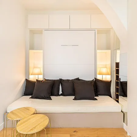 Guestready - Elysee Palace Marble Haven